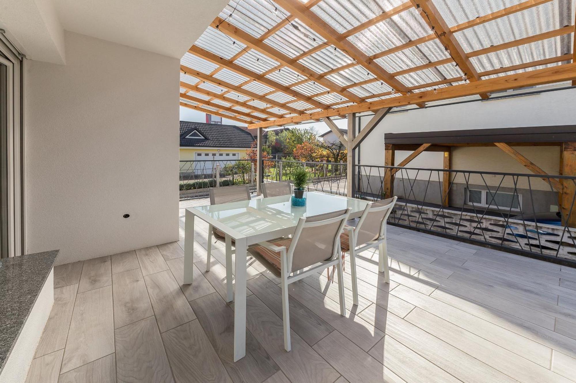 Apartments Rok Ljubljana Ngoại thất bức ảnh
